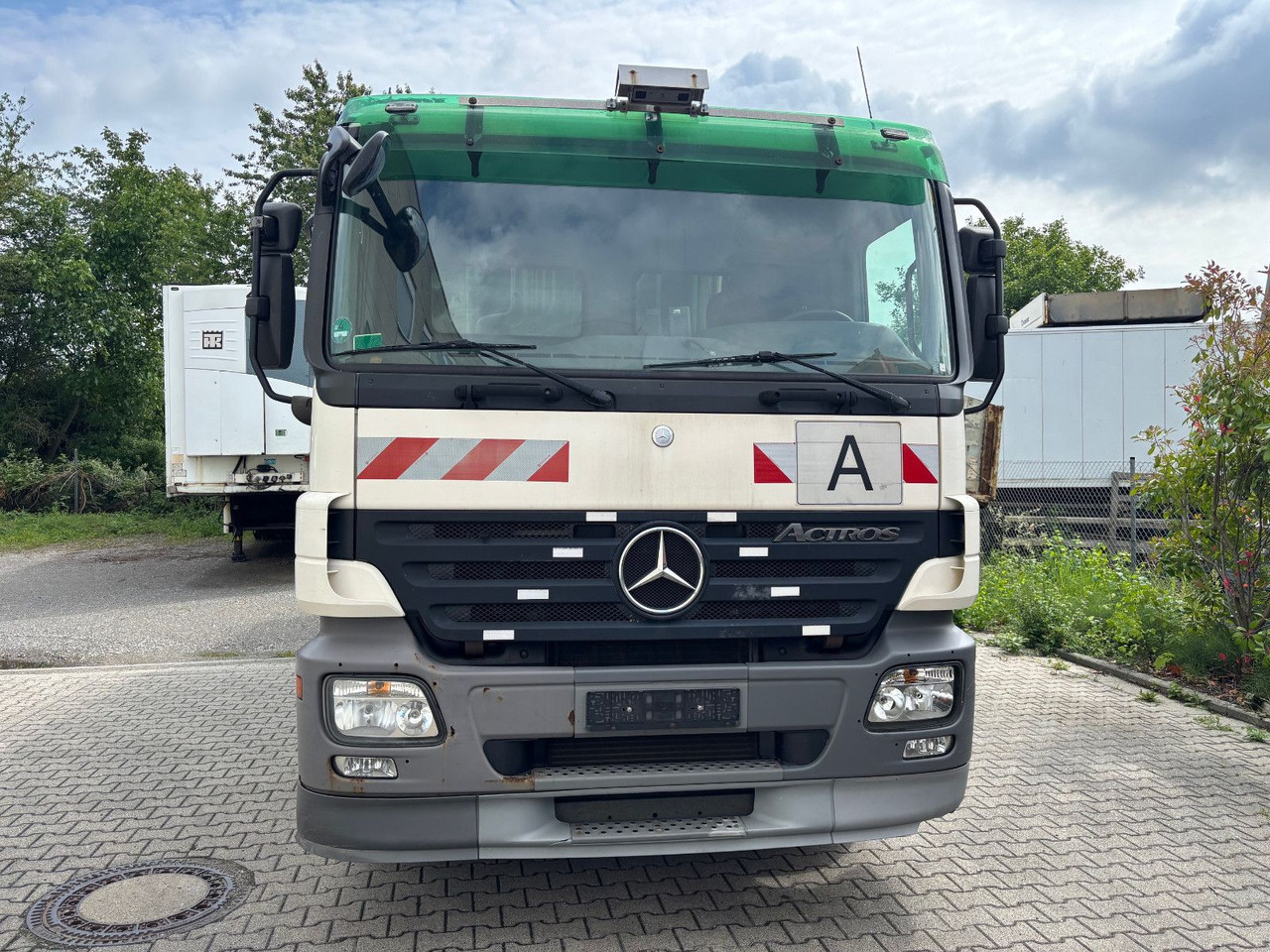 Mercedes-Benz 2532L EU5/Zöller Schüttung/VarioPress/Blatt-Luft - Müllwagen: das Bild 3 Mercedes-Benz 2532L EU5/Zöller Schüttung/VarioPress/Blatt-Luft - Müllwagen: das Bild 3