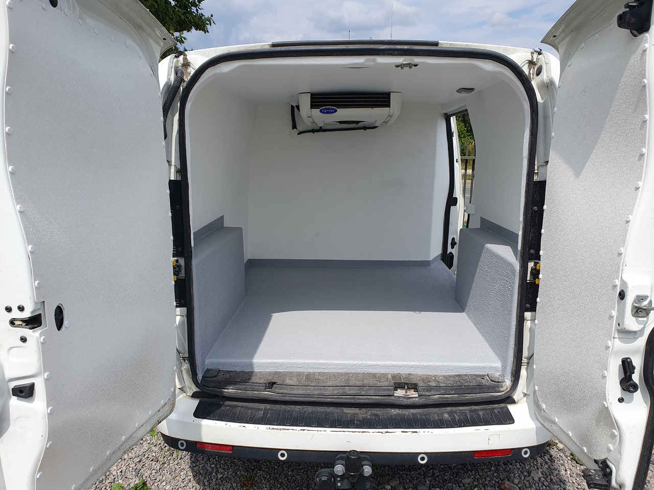 FIAT DOBLO 1.6 LONG CHLODNIA carrier KLIMA EURO6 - Kühltransporter: das Bild 2 FIAT DOBLO 1.6 LONG CHLODNIA carrier KLIMA EURO6 - Kühltransporter: das Bild 2