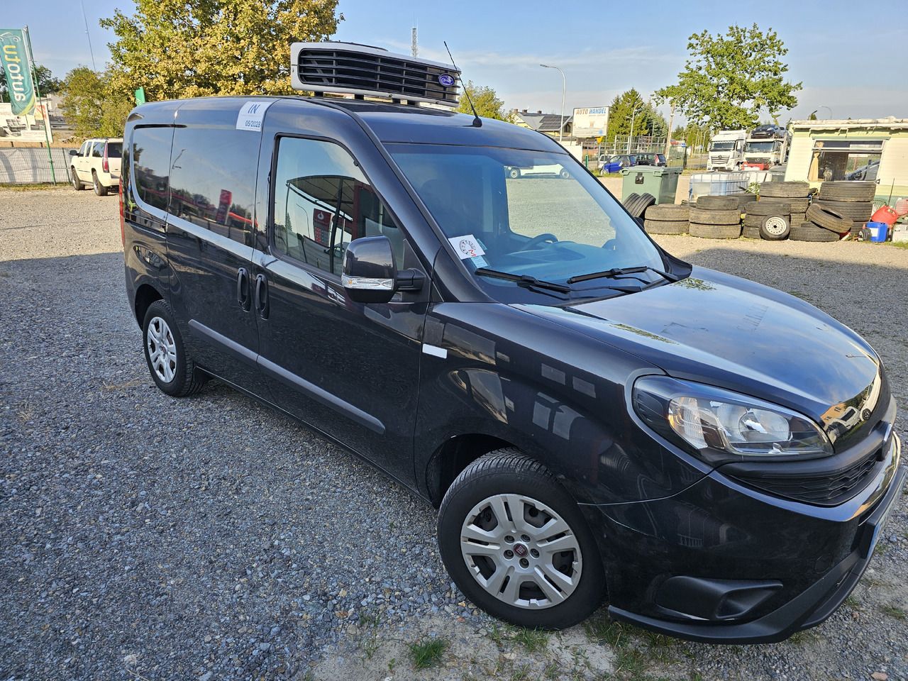 FIAT DOBLO CHLODNIA MROZNIA - 20 C CARRIER KLIMA EURO6 - Kühltransporter: das Bild 3 FIAT DOBLO CHLODNIA MROZNIA - 20 C CARRIER KLIMA EURO6 - Kühltransporter: das Bild 3