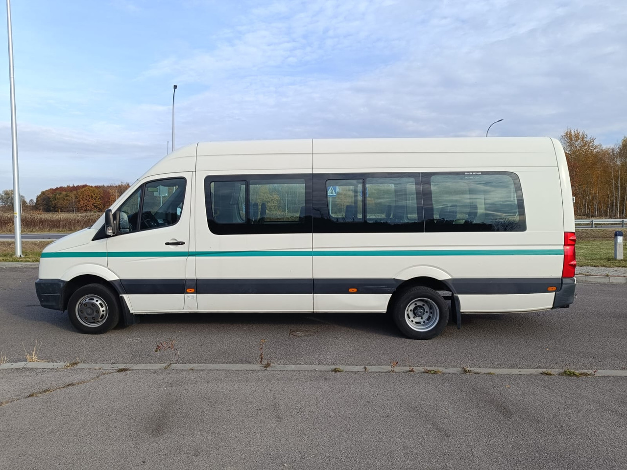 VOLKSWAGEN CRAFTER 23 OSOBY KLIMA WEBASTO KAMERA RETARDER HAK EURO5 - Reisebus: das Bild 5 VOLKSWAGEN CRAFTER 23 OSOBY KLIMA WEBASTO KAMERA RETARDER HAK EURO5 - Reisebus: das Bild 5