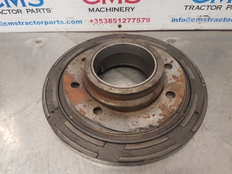 Case 4230 Brake Piston And Bearing Carrier 399770r2, 399769r2, 193373a1 - Bremsteile für Traktor: das Bild 1 Case 4230 Brake Piston And Bearing Carrier 399770r2, 399769r2, 193373a1 - Bremsteile für Traktor: das Bild 1