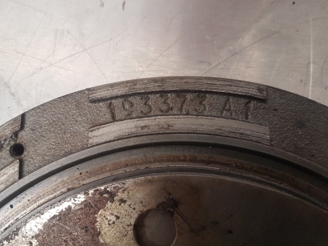 Case 4230 Brake Piston And Bearing Carrier 399770r2, 399769r2, 193373a1 - Bremsteile für Traktor: das Bild 2 Case 4230 Brake Piston And Bearing Carrier 399770r2, 399769r2, 193373a1 - Bremsteile für Traktor: das Bild 2