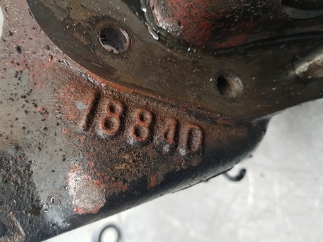 Case 51xx, 52xx, 5140 Carraro Front Axle Differential Housing 18840; 125916 - Differenzial Getriebe für Traktor: das Bild 5 Case 51xx, 52xx, 5140 Carraro Front Axle Differential Housing 18840; 125916 - Differenzial Getriebe für Traktor: das Bild 5