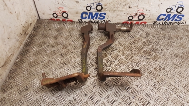Case International 856, 895 Xl Brake Pedals 3232965r92, 3232966r92, 3232959r2 - Bremsteile für Traktor: das Bild 1 Case International 856, 895 Xl Brake Pedals 3232965r92, 3232966r92, 3232959r2 - Bremsteile für Traktor: das Bild 1