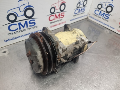 Claas Ares 656rc, Ares, Ceres, Air Conditioning Compressor 7700038545, B709s32 - Klimaanlage Ersatzteil: das Bild 2 Claas Ares 656rc, Ares, Ceres, Air Conditioning Compressor 7700038545, B709s32 - Klimaanlage Ersatzteil: das Bild 2