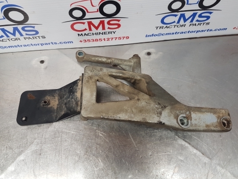 Claas Arion 530, 500, Cmatic,hexashift Alternator Support 0022356030, 0021608072 - Lichtmaschine für Traktor: das Bild 2 Claas Arion 530, 500, Cmatic,hexashift Alternator Support 0022356030, 0021608072 - Lichtmaschine für Traktor: das Bild 2