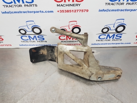 Claas Arion 530, 500, Cmatic,hexashift Alternator Support 0022356030, 0021608072 - Lichtmaschine für Traktor: das Bild 3 Claas Arion 530, 500, Cmatic,hexashift Alternator Support 0022356030, 0021608072 - Lichtmaschine für Traktor: das Bild 3