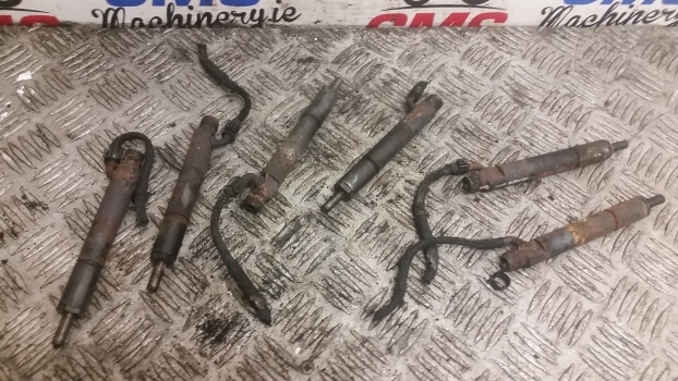Deutz Agrotron 6.15 Set Of Fuel Injectors For Parts 04800147 - Injektor für Traktor: das Bild 2 Deutz Agrotron 6.15 Set Of Fuel Injectors For Parts 04800147 - Injektor für Traktor: das Bild 2
