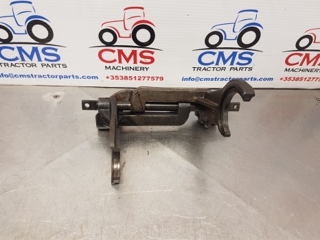 Deutz D7807c, Dx 3.90, 3.70, 6807 Transmission Fork 04338300, 04349375, 4338302 - Transmission für Traktor: das Bild 1 Deutz D7807c, Dx 3.90, 3.70, 6807 Transmission Fork 04338300, 04349375, 4338302 - Transmission für Traktor: das Bild 1