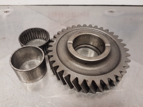 Deutz D7807c, Dx 3.90, 3.70, 7207, 7807 Transmission Gear Z35 04333525 - Kardanwelle für Traktor: das Bild 2 Deutz D7807c, Dx 3.90, 3.70, 7207, 7807 Transmission Gear Z35 04333525 - Kardanwelle für Traktor: das Bild 2