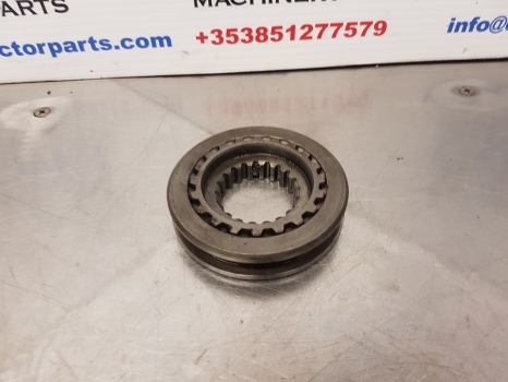 Deutz D7807c, Dx 3.90, 3.70, Sc, Vc Transmission Gear Sleeve 04333523, 043335424 - Transmission für Traktor: das Bild 1 Deutz D7807c, Dx 3.90, 3.70, Sc, Vc Transmission Gear Sleeve 04333523, 043335424 - Transmission für Traktor: das Bild 1