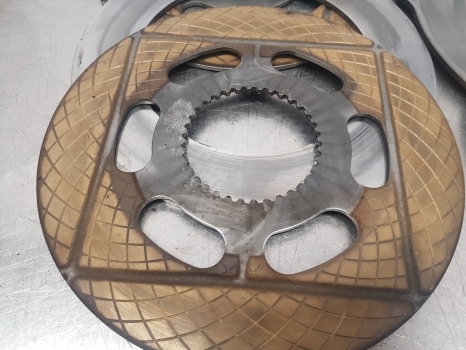 Fendt 818 Brake Disc Kit 835100321071, 716150150500 - Bremsscheibe für Landmaschine: das Bild 3 Fendt 818 Brake Disc Kit 835100321071, 716150150500 - Bremsscheibe für Landmaschine: das Bild 3