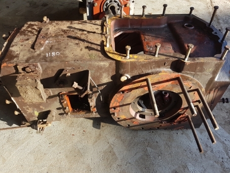Fiat 1180 Rear Axle Central Case 5107674, 5107675 - Hinterachse für Traktor: das Bild 2 Fiat 1180 Rear Axle Central Case 5107674, 5107675 - Hinterachse für Traktor: das Bild 2