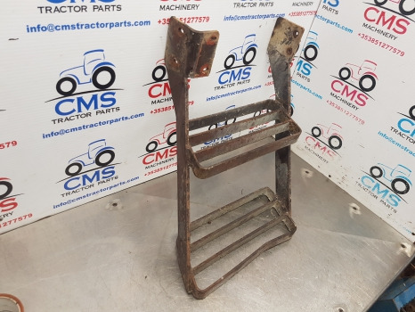 Fiat 80-90, 70-90, 100-90, 110-90 Foot Step Lhs 5132823, 5129121, 5150244 - Trittbrett: das Bild 2 Fiat 80-90, 70-90, 100-90, 110-90 Foot Step Lhs 5132823, 5129121, 5150244 - Trittbrett: das Bild 2