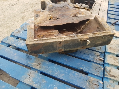 Fiat 90-90, 100-90, 110-90 Front Axle Support 5130607; 5109452 - Vorderachse für Traktor: das Bild 2 Fiat 90-90, 100-90, 110-90 Front Axle Support 5130607; 5109452 - Vorderachse für Traktor: das Bild 2