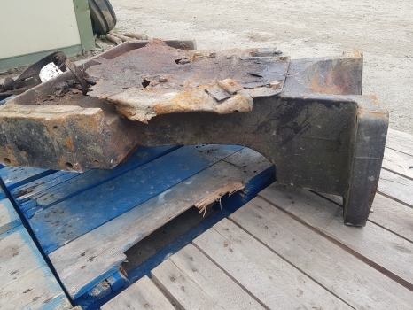Fiat 90-90, 100-90, 110-90 Front Axle Support 5130607; 5109452 - Vorderachse für Traktor: das Bild 5 Fiat 90-90, 100-90, 110-90 Front Axle Support 5130607; 5109452 - Vorderachse für Traktor: das Bild 5