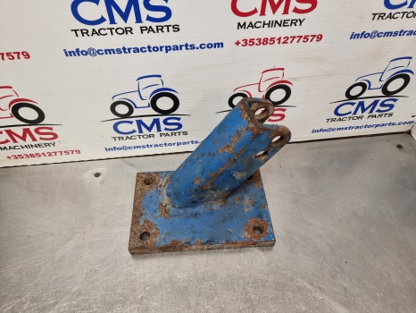 Ford 10 Series 7610. Stabiliser Bracket Rh, E8nne553aa, 83971712 - Federung: das Bild 2 Ford 10 Series 7610. Stabiliser Bracket Rh, E8nne553aa, 83971712 - Federung: das Bild 2