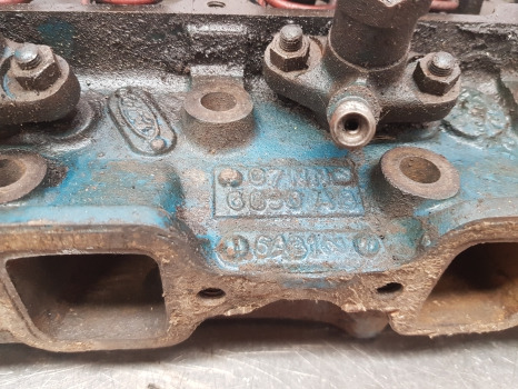 Ford 3000, 2000, 3000 Engine Cylinder Head C7nn6049ab, D0nn9f593a - Zylinderkopf für Landmaschine: das Bild 3 Ford 3000, 2000, 3000 Engine Cylinder Head C7nn6049ab, D0nn9f593a - Zylinderkopf für Landmaschine: das Bild 3
