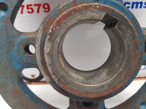 Ford 3000, 4000, 5000, 2110, 2310 Crankshaft Pulley D5nn6a312a ,83903583 - Riemenspanner für Traktor: das Bild 4 Ford 3000, 4000, 5000, 2110, 2310 Crankshaft Pulley D5nn6a312a ,83903583 - Riemenspanner für Traktor: das Bild 4