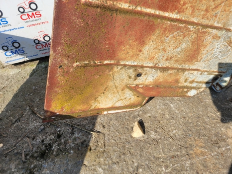Ford 5000, 6000, 7000 Cab Rear Mudguard Fender Wide Type Rhs 82008463 - Kotflügel: das Bild 2 Ford 5000, 6000, 7000 Cab Rear Mudguard Fender Wide Type Rhs 82008463 - Kotflügel: das Bild 2