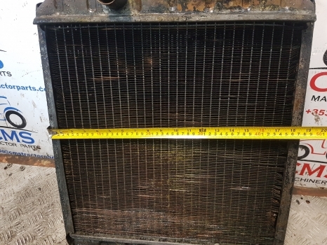 Ford 550, 655, 655a, 555a Radiator E0nn8005ea15l, 83925456 - Kühler für Baggerlader: das Bild 5 Ford 550, 655, 655a, 555a Radiator E0nn8005ea15l, 83925456 - Kühler für Baggerlader: das Bild 5