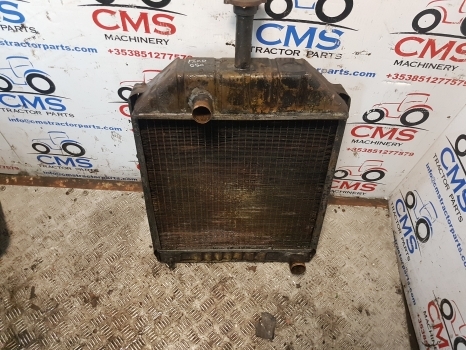 Ford 550, 655, 655a, 555a Radiator E0nn8005ea15l, 83925456 - Kühler für Baggerlader: das Bild 1 Ford 550, 655, 655a, 555a Radiator E0nn8005ea15l, 83925456 - Kühler für Baggerlader: das Bild 1