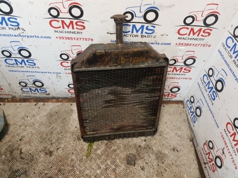 Ford 550, 655, 655a, 555a Radiator E0nn8005ea15l, 83925456 - Kühler für Baggerlader: das Bild 3 Ford 550, 655, 655a, 555a Radiator E0nn8005ea15l, 83925456 - Kühler für Baggerlader: das Bild 3