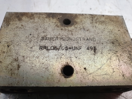 Ford 555 Hydraulic Check Valve 81873170 , Sauer-sundstrand Rpl06/c5-unf 495 - Hydraulik ventil für Traktor: das Bild 2 Ford 555 Hydraulic Check Valve 81873170 , Sauer-sundstrand Rpl06/c5-unf 495 - Hydraulik ventil für Traktor: das Bild 2