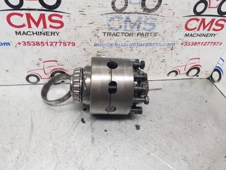 Ford 7840, 10, 40, Lb, Tlb Front Axle Differential Box Assy 9968055, 85827068 - Differenzial Getriebe für Landmaschine: das Bild 1 Ford 7840, 10, 40, Lb, Tlb Front Axle Differential Box Assy 9968055, 85827068 - Differenzial Getriebe für Landmaschine: das Bild 1
