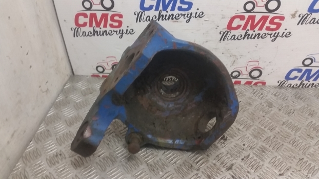 Ford 8240, 8340 709hd Carraro Front Axle Spindle Left Car125157, 1-33-741-662 - Lenkung für Traktor: das Bild 4 Ford 8240, 8340 709hd Carraro Front Axle Spindle Left Car125157, 1-33-741-662 - Lenkung für Traktor: das Bild 4