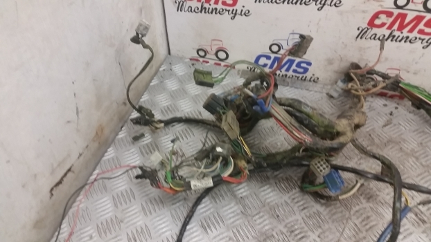 Ford Digger, Backhoe Loader 655, 550, 555 Fuse Box With Cab Electrical Wiring - Kabel/ Kabelbaum für Baggerlader: das Bild 4 Ford Digger, Backhoe Loader 655, 550, 555 Fuse Box With Cab Electrical Wiring - Kabel/ Kabelbaum für Baggerlader: das Bild 4