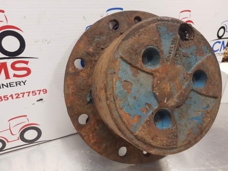 Radnabe/-lagerung für Traktor Ford Front Axle Hub Plate Hat 4472451020: das Bild 6