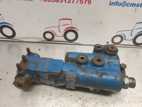 Ford New Holland 6640, Ts110 40, Ts Trailer Brake Valve Distributor 81874969 - Bremsteile: das Bild 1 Ford New Holland 6640, Ts110 40, Ts Trailer Brake Valve Distributor 81874969 - Bremsteile: das Bild 1