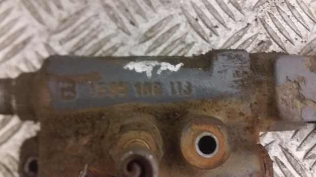 Ford New Holland 7840 40 And Ts Series Trailer Brake Valve 81874969, 1535108113 - Bremsventil für Traktor: das Bild 5 Ford New Holland 7840 40 And Ts Series Trailer Brake Valve 81874969, 1535108113 - Bremsventil für Traktor: das Bild 5