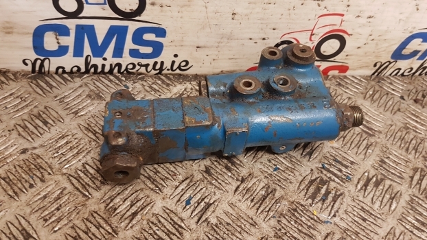 Ford, New Holland 8340, Ts Trailer Brake Valve Distributor 81874969, 1535108113 - Bremsventil für Traktor: das Bild 1 Ford, New Holland 8340, Ts Trailer Brake Valve Distributor 81874969, 1535108113 - Bremsventil für Traktor: das Bild 1