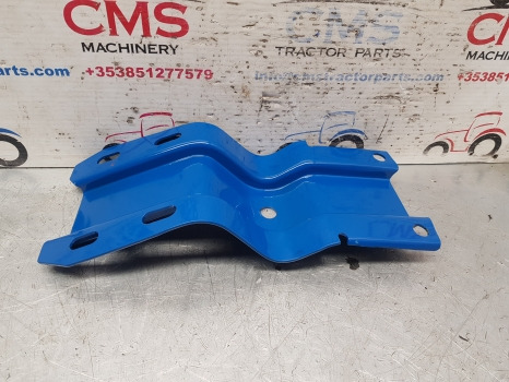 Ford Q, Sq Cab, 10, Tw, 30, 600 Series Cab Mudguard Bracket Support D5nn16n318a - Kotflügel: das Bild 1 Ford Q, Sq Cab, 10, Tw, 30, 600 Series Cab Mudguard Bracket Support D5nn16n318a - Kotflügel: das Bild 1