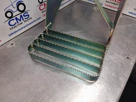 Ford Tw, 30 Series, Tw10, Tw30 Cab Footstep, Step Rhs D8nn7r344db, 83948330 - Trittbrett: das Bild 3 Ford Tw, 30 Series, Tw10, Tw30 Cab Footstep, Step Rhs D8nn7r344db, 83948330 - Trittbrett: das Bild 3