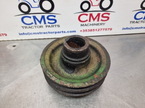 John Deere 1950, 2040, 2140, Crankshaft Pulley R70443 - Riemenspanner für Traktor: das Bild 2 John Deere 1950, 2040, 2140, Crankshaft Pulley R70443 - Riemenspanner für Traktor: das Bild 2