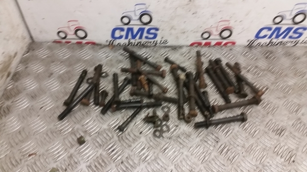 John Deere 30, 40, 50 Series 3040 Set Of Bolts For Engine Head And Cover - Zylinderkopf für Traktor: das Bild 1 John Deere 30, 40, 50 Series 3040 Set Of Bolts For Engine Head And Cover - Zylinderkopf für Traktor: das Bild 1