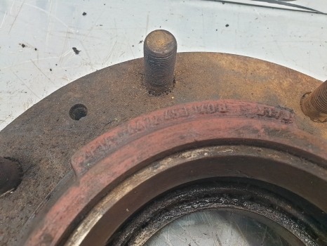 John Deere 3040 Zf Apl345/350 Front Axle Hub Bolt Plate 4472353140, L40207 - Radnabe/-lagerung für Traktor: das Bild 3 John Deere 3040 Zf Apl345/350 Front Axle Hub Bolt Plate 4472353140, L40207 - Radnabe/-lagerung für Traktor: das Bild 3