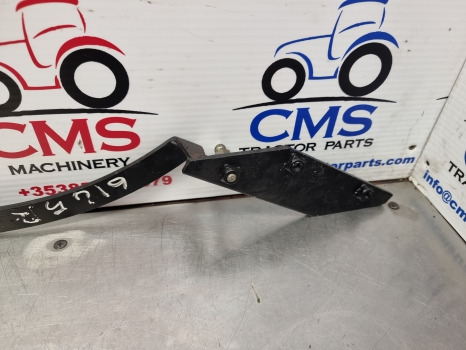 John Deere 6r, 6m Series, 6130m, 6130r Cab Bonnet Hinge Lh Al212729 - Karosserie und Außen: das Bild 2 John Deere 6r, 6m Series, 6130m, 6130r Cab Bonnet Hinge Lh Al212729 - Karosserie und Außen: das Bild 2
