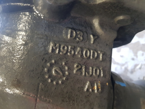Kubota M5092 Front Axle Complete M9540dt, 21j01 - Achse und Teile: das Bild 3 Kubota M5092 Front Axle Complete M9540dt, 21j01 - Achse und Teile: das Bild 3
