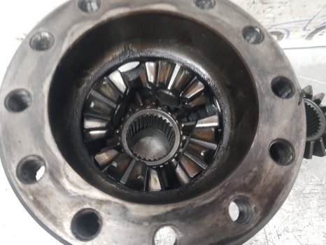 Manitou Mlt634-120 Dana Spicer 212/426 Axle Differential 51581d08; 112.04.702.01 - Differenzial Getriebe für Teleskoplader: das Bild 3 Manitou Mlt634-120 Dana Spicer 212/426 Axle Differential 51581d08; 112.04.702.01 - Differenzial Getriebe für Teleskoplader: das Bild 3