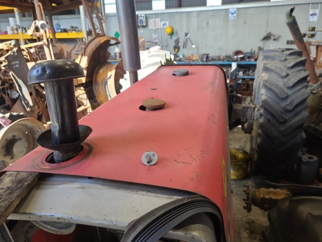 Massey Ferguson 265, 275, 290 Bonnet, Hood Assy 1672960m93, 1672961m93 - Karosserie und Außen: das Bild 3 Massey Ferguson 265, 275, 290 Bonnet, Hood Assy 1672960m93, 1672961m93 - Karosserie und Außen: das Bild 3