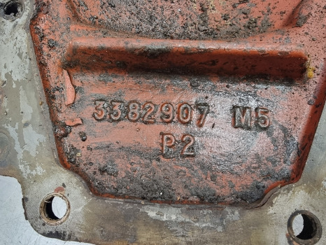 Massey Ferguson 6180, 3095, 3075 Transmission Oil Sump, Cover 3382906m95 - Getriebe: das Bild 4 Massey Ferguson 6180, 3095, 3075 Transmission Oil Sump, Cover 3382906m95 - Getriebe: das Bild 4