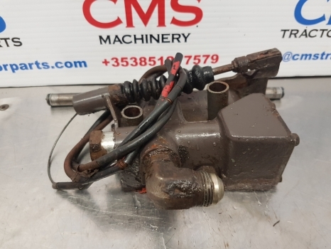 Massey Ferguson 675, 399, 372n, 375, 4225, 4255 Hydraulic Valve Assy 1679099m95 - Hydraulik ventil für Traktor: das Bild 2 Massey Ferguson 675, 399, 372n, 375, 4225, 4255 Hydraulic Valve Assy 1679099m95 - Hydraulik ventil für Traktor: das Bild 2