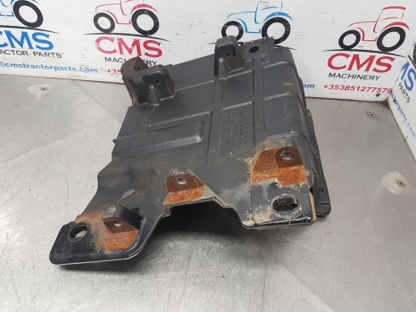 New Holland Case T5.95, T5.75, T5.115 Muffler Support 84600908, 84528662 - Schalldämpfer für Traktor: das Bild 5 New Holland Case T5.95, T5.75, T5.115 Muffler Support 84600908, 84528662 - Schalldämpfer für Traktor: das Bild 5