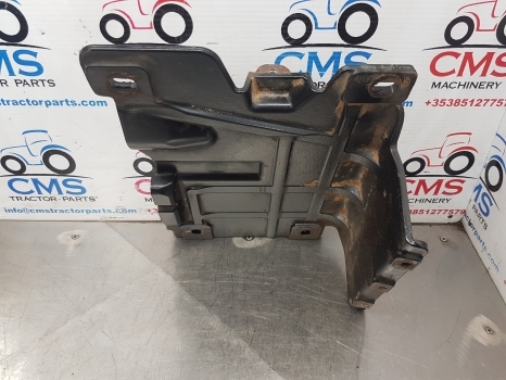 New Holland Case T5.95, T5.75, T5.115 Muffler Support 84600908, 84528662 - Schalldämpfer für Traktor: das Bild 4 New Holland Case T5.95, T5.75, T5.115 Muffler Support 84600908, 84528662 - Schalldämpfer für Traktor: das Bild 4