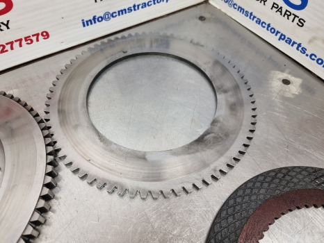 New Holland Case T6, T7, T6000, Cl4 Front Axle Brake Plate Disc Kit 87608346 - Bremsscheibe: das Bild 4 New Holland Case T6, T7, T6000, Cl4 Front Axle Brake Plate Disc Kit 87608346 - Bremsscheibe: das Bild 4