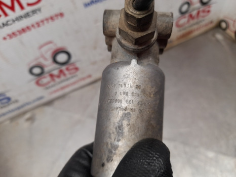 New Holland Case T7, Tm, 60, Puma, Mxu Ser Valve 4721737010, 82006252, 84359255 - Bremsteile: das Bild 4 New Holland Case T7, Tm, 60, Puma, Mxu Ser Valve 4721737010, 82006252, 84359255 - Bremsteile: das Bild 4